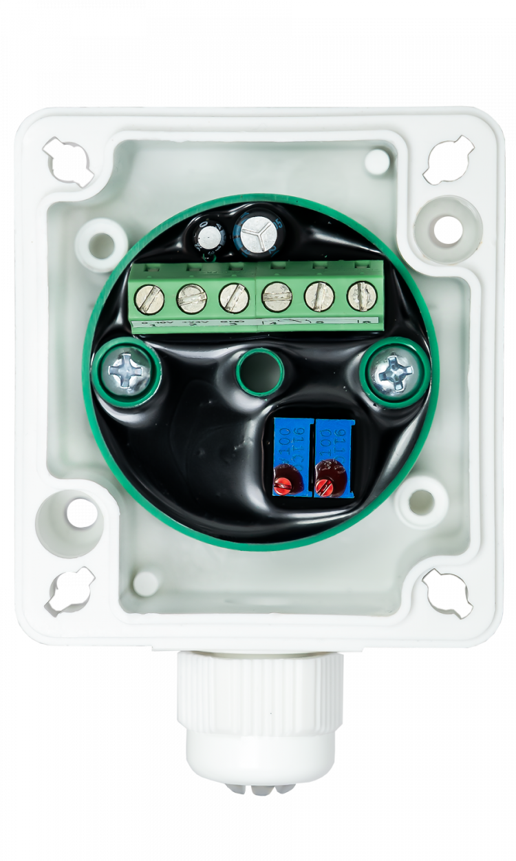 Housing with head transducer